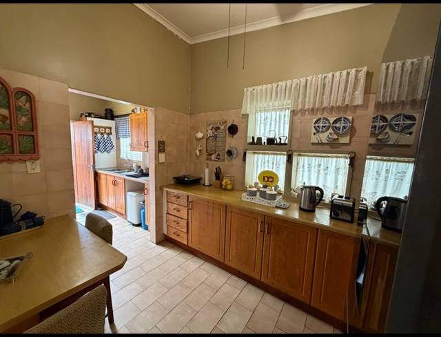 3 BEDROOM TOWNHOUSE FOR SALE IN CLARINA